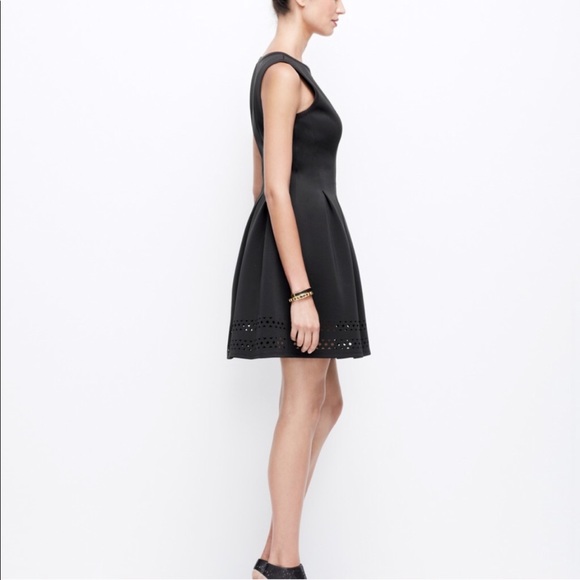 Ann Taylor- Laser-cut dress - Picture 2 of 5
